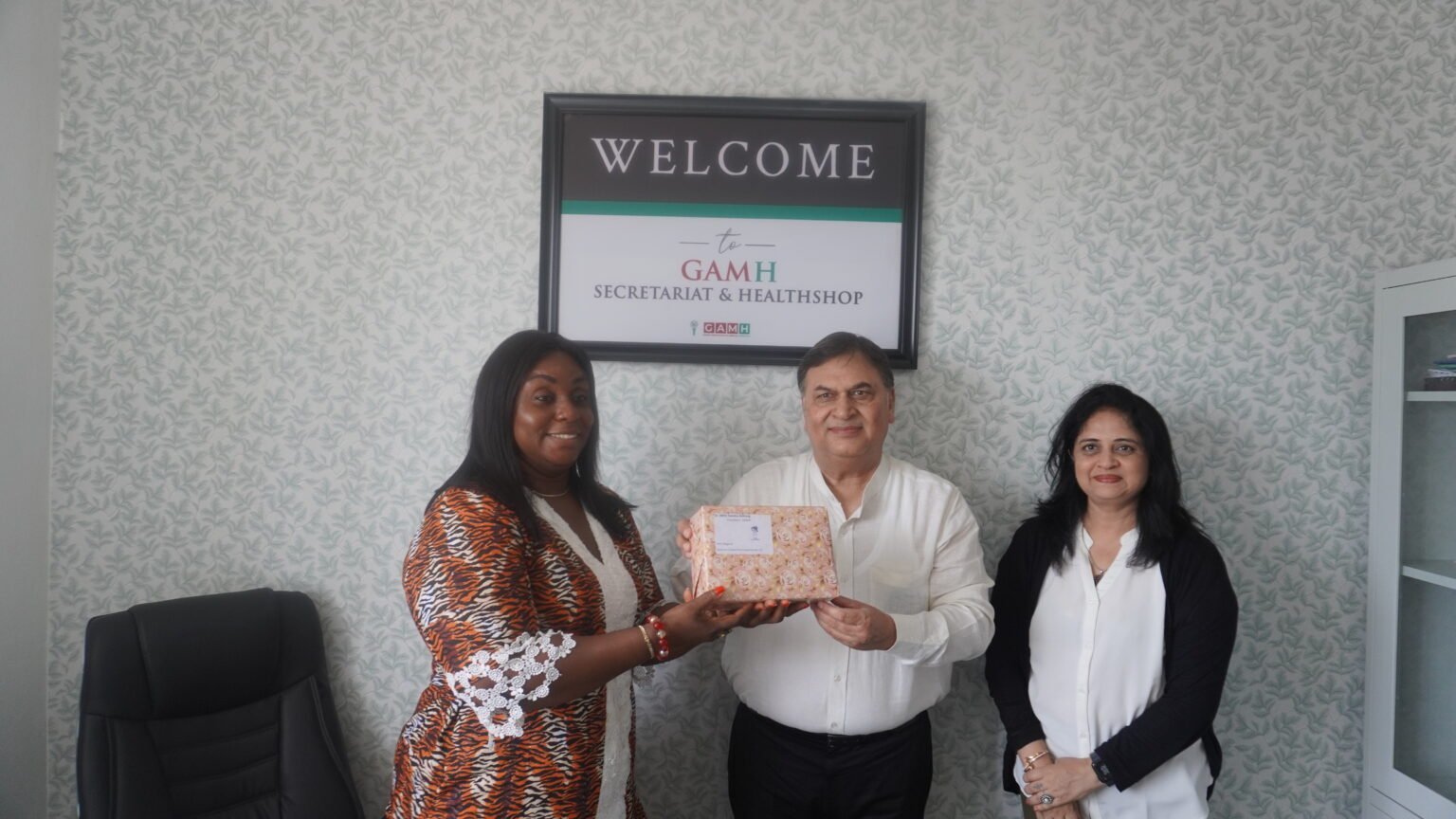 Visit at Office of Ghana Association of Medical Herbalists — DSC06097